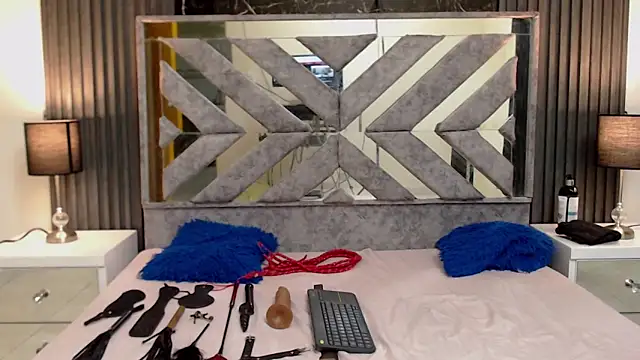  nicolesweet online show from February 26, 11:37 pm