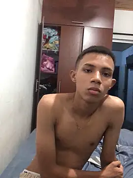 Alvarozzxv online show from January 26, 3:17 am