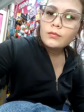 Vale Saenzz online show from November 18, 7:51 pm