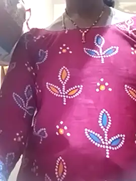 Snapshot of TeluguammayiMahi chatting on February 14, 4:47 am TeluguammayiMahi online show from February 14, 4:47 am