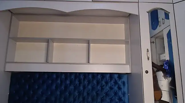 YoungDiva69 online show from March 14, 9:57 am