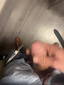 Snapshot of yannusgir33 chatting on January 15, 11:41 pm yannusgir33 online show from January 15, 11:41 pm