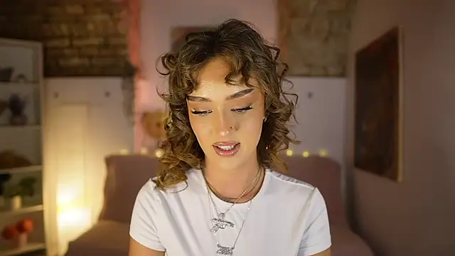 Clara Nia online show from February 23, 7:38 pm