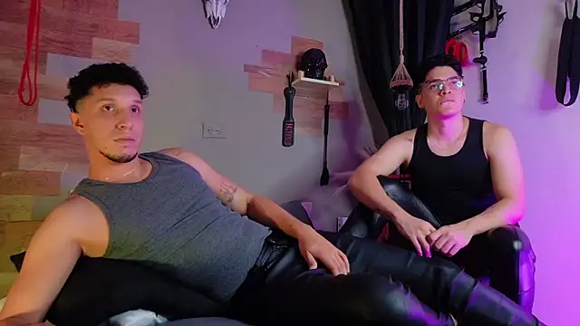 Snapshot of AngeloColleen chatting on November 28, 5:26 pm AngeloColleen online show from November 28, 5:26 pm