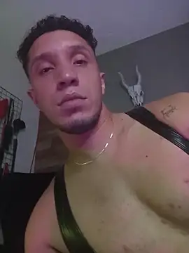 Snapshot of AngeloColleen chatting on December 5, 5:31 pm AngeloColleen online show from December 5, 5:31 pm