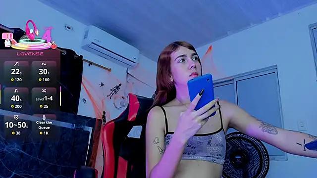 Nicol TransGirl online show from October 31, 3:18 am