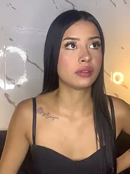 Snapshot of Miss_karol chatting on January 28, 9:29 pm Miss karol online show from January 28, 9:29 pm