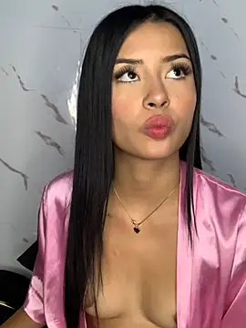 Snapshot of Miss_karol chatting on February 8, 8:53 pm Miss karol online show from February 8, 8:53 pm