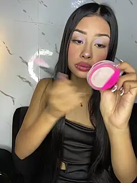 Snapshot of Miss_karol chatting on March 6, 5:33 pm Miss karol online show from March 6, 5:33 pm