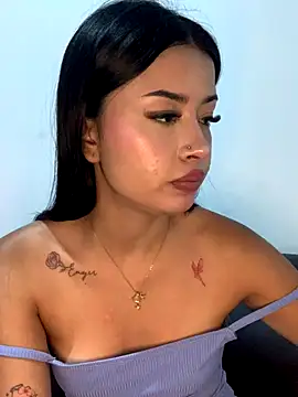 Snapshot of Miss_karol chatting on October 13, 9:59 pm Miss karol online show from October 13, 9:59 pm