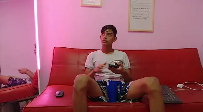 KING STYLE2 online show from March 3, 11:35 pm