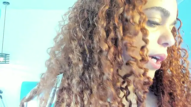 ninna curly online show from March 12, 5:35 am