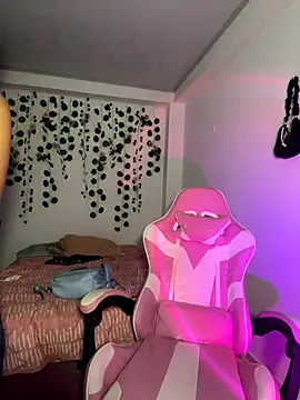 LiLy kIndly online show from December 18, 10:05 pm