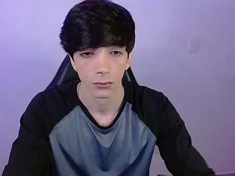 H3ll B0I online show from January 6, 3:54 am