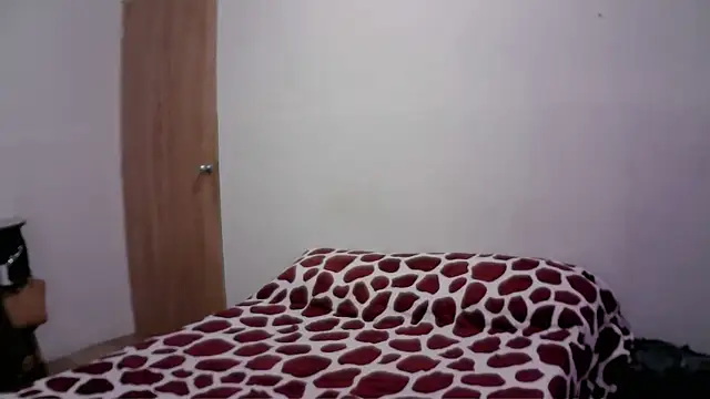 Alaiapink online show from February 10, 9:04 pm