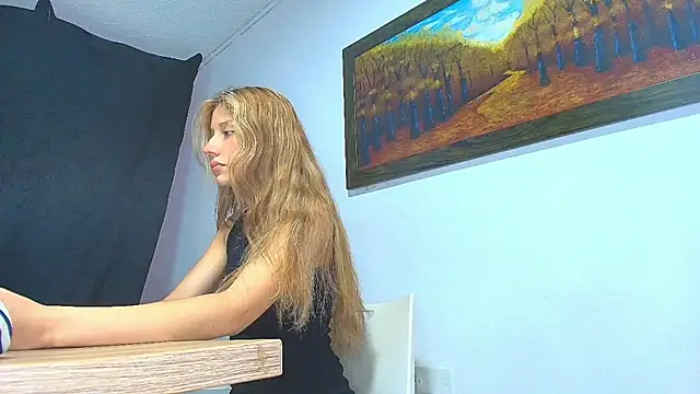 Alaiapink online show from October 7, 3:20 pm