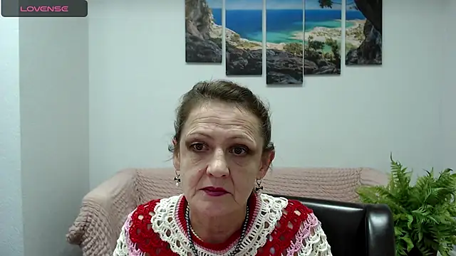 Snapshot of SexyGrandma_ chatting on February 4, 4:48 am SexyGrandma  online show from February 4, 4:48 am