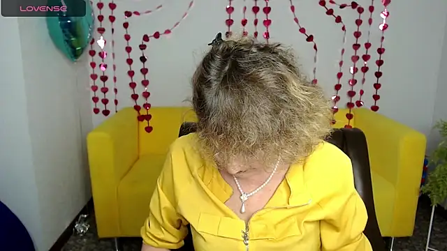 Snapshot of SexyGrandma_ chatting on February 13, 3:56 pm SexyGrandma  online show from February 13, 3:56 pm