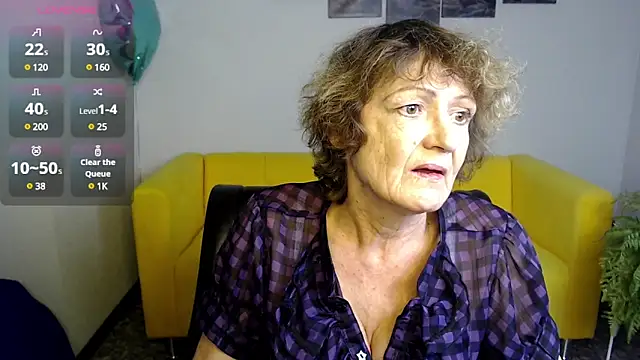 Snapshot of SexyGrandma_ chatting on March 14, 4:09 pm SexyGrandma  online show from March 14, 4:09 pm