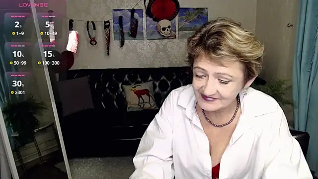 Snapshot of SexyGrandma_ chatting on November 1, 5:04 pm SexyGrandma online show from November 1, 5:04 pm