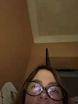 DearAlise online show from June 7, 1:15 pm