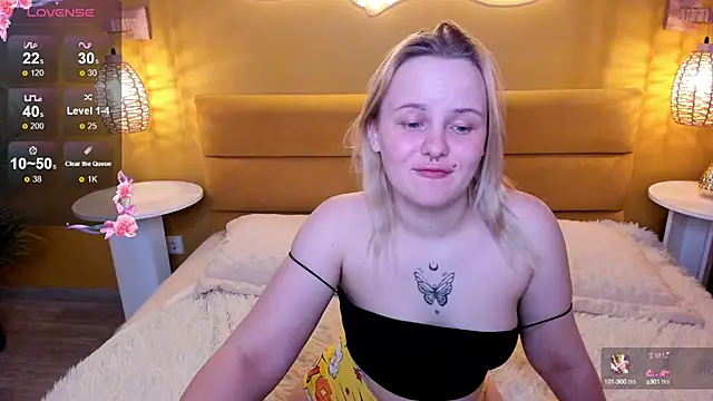 PamelaLloyd online show from March 13, 4:38 am