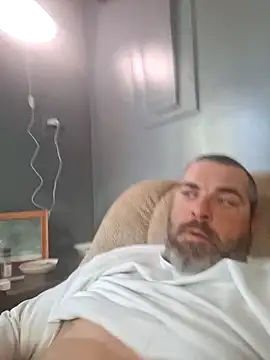 Snapshot of thickdaddy2982 chatting on January 26, 2:41 pm thickdaddy2982 online show from January 26, 2:41 pm
