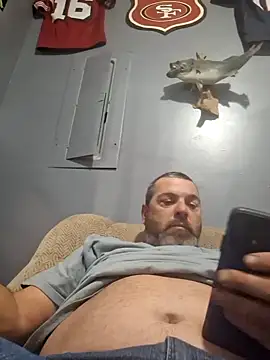 Snapshot of thickdaddy2982 chatting on January 30, 1:00 am thickdaddy2982 online show from January 30, 1:00 am