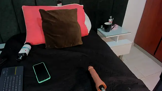 Annita001 online show from March 20, 12:00 pm