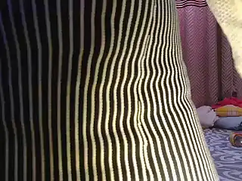 Snapshot of Cutie_Pie1p chatting on March 13, 8:37 am Cutie Pie1p online show from March 13, 8:37 am