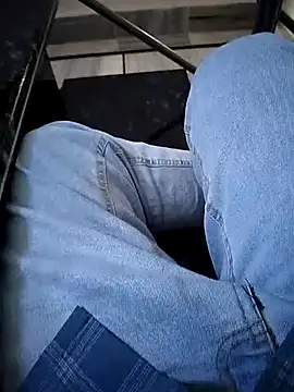 xmanrawan2 online show from March 4, 9:51 am