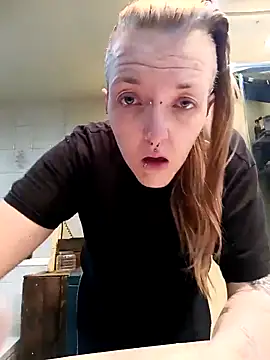 Snapshot of Astrid-Gilbert chatting on February 17, 12:38 pm Astrid-Gilbert online show from February 17, 12:38 pm