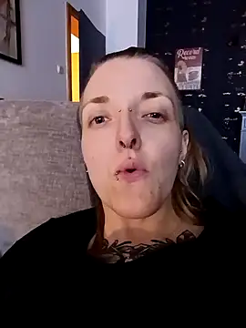 Snapshot of Astrid-Gilbert chatting on February 22, 9:37 pm Astrid-Gilbert online show from February 22, 9:37 pm