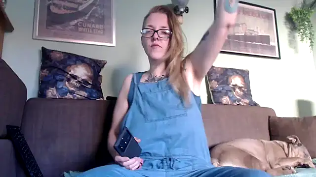 Snapshot of Astrid-Gilbert chatting on March 18, 8:36 am Astrid-Gilbert online show from March 18, 8:36 am