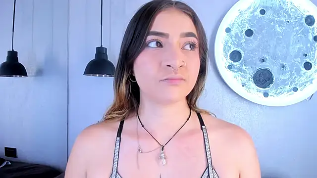 Shanntal  online show from September 19, 7:58 pm