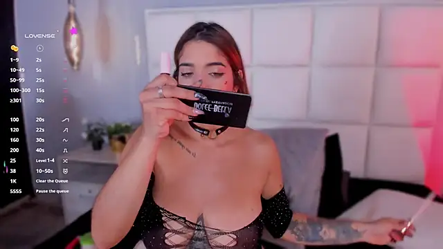 Hanna Vasquez online show from February 12, 12:48 am