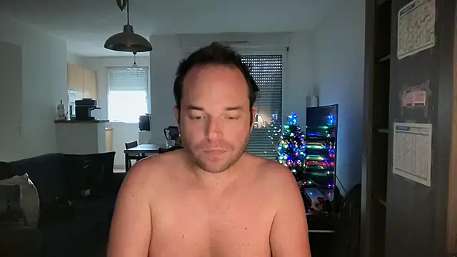 Funnyjul31 online show from November 26, 1:56 pm