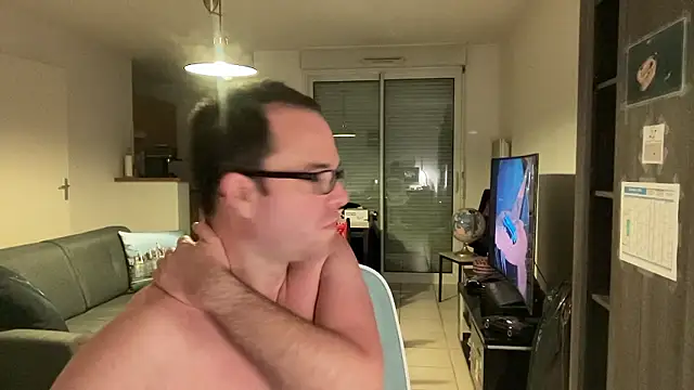 Funnyjul31 online show from January 31, 7:11 pm