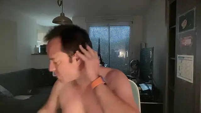 Funnyjul31 online show from March 31, 11:21 am