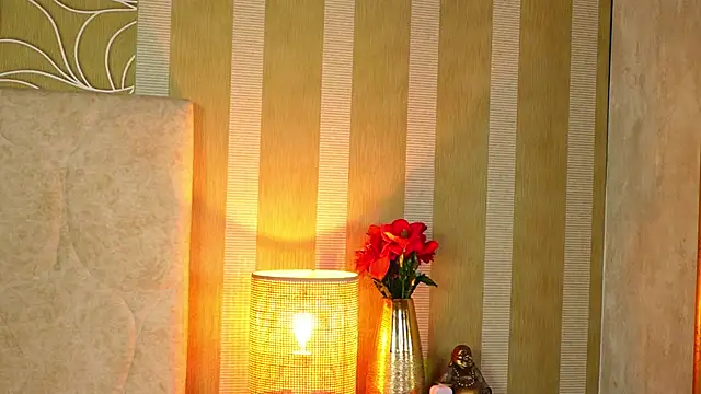 Snapshot of MillaBlis chatting on June 2, 10:01 pm MillaBlis online show from June 2, 10:01 pm