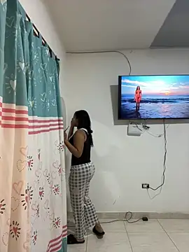 my cam online show from May 21, 7:43 pm