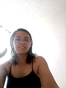 Snapshot of bri_ali chatting on February 10, 1:55 pm bri ali online show from February 10, 1:55 pm