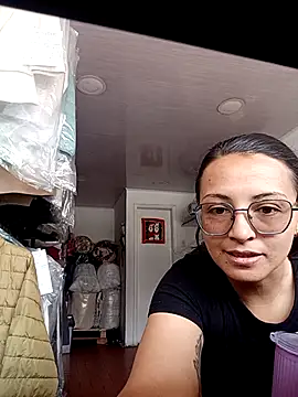 Snapshot of bri_ali chatting on December 18, 4:13 pm bri ali online show from December 18, 4:13 pm