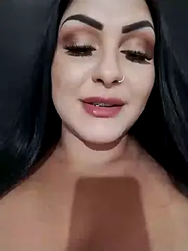 Snapshot of Julianafenix95 chatting on January 27, 12:54 am Julianafenix95 online show from January 27, 12:54 am