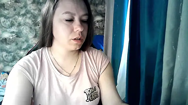 Snapshot of Misssweet_s chatting on June 13, 4:10 am Misssweet s online show from June 13, 4:10 am