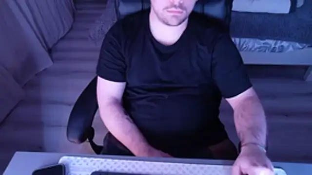 alexx0904 online show from April 3, 7:45 pm