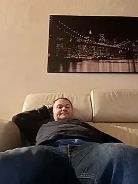 Pourleplasirs online show from February 17, 1:47 am