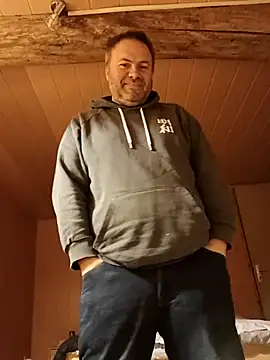 Pourleplasirs online show from March 6, 11:53 pm