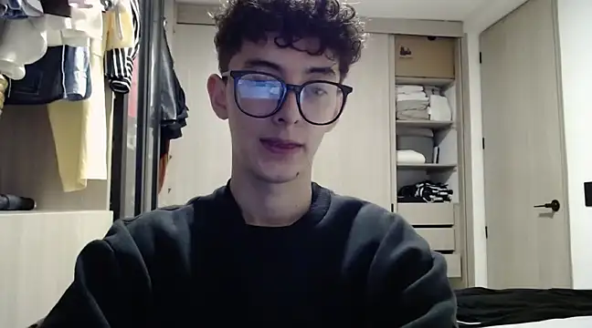 miketwink online show from March 19, 12:15 am