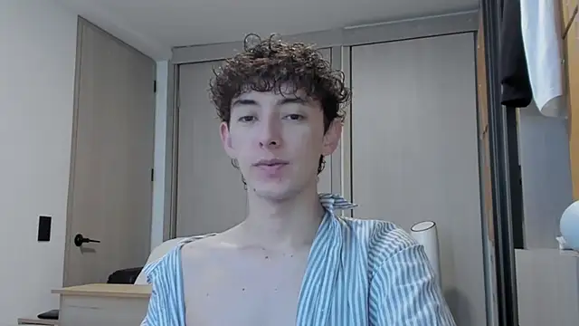 miketwink online show from September 11, 9:37 pm